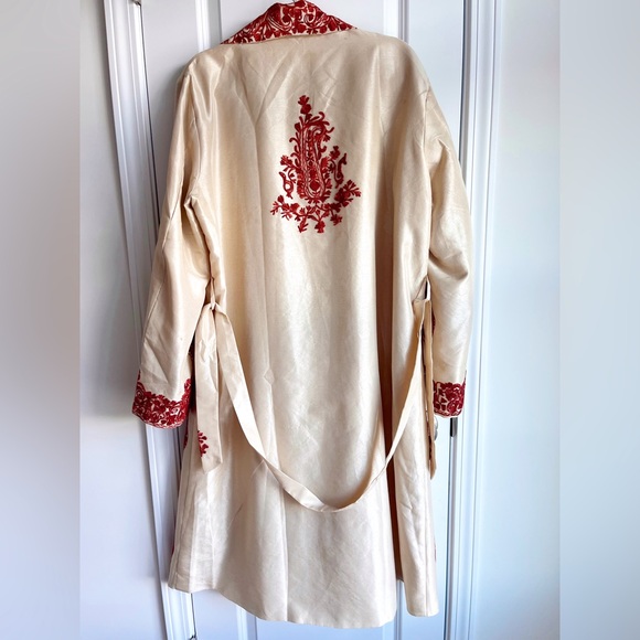 Cream Embroidered Robe - Picture 2 of 2